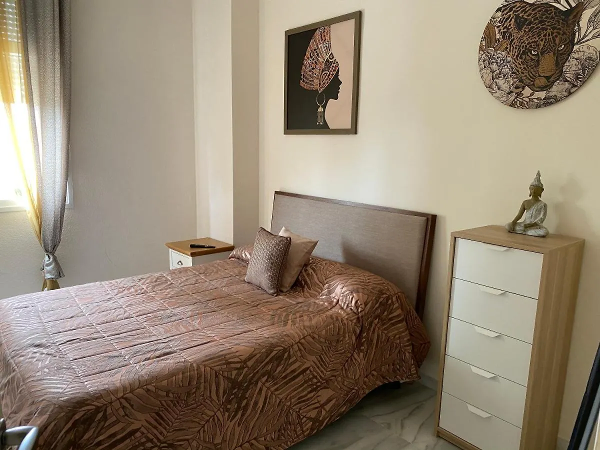 Apartamento Duplex de lujo en la playa , jacuzzy, piscina, chimenea y padel Benalmádena