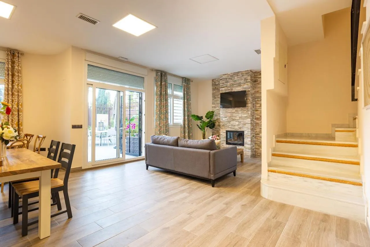דירות בנאלמדנה Duplex De Lujo En La Playa , Jacuzzy, Piscina, Chimenea Y Padel 0*,  ספרד